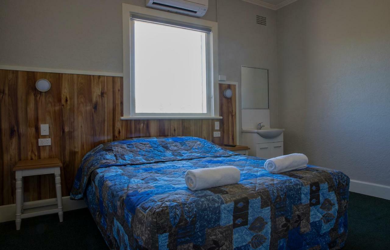 Criterion Hotel Gundagai Exteriör bild